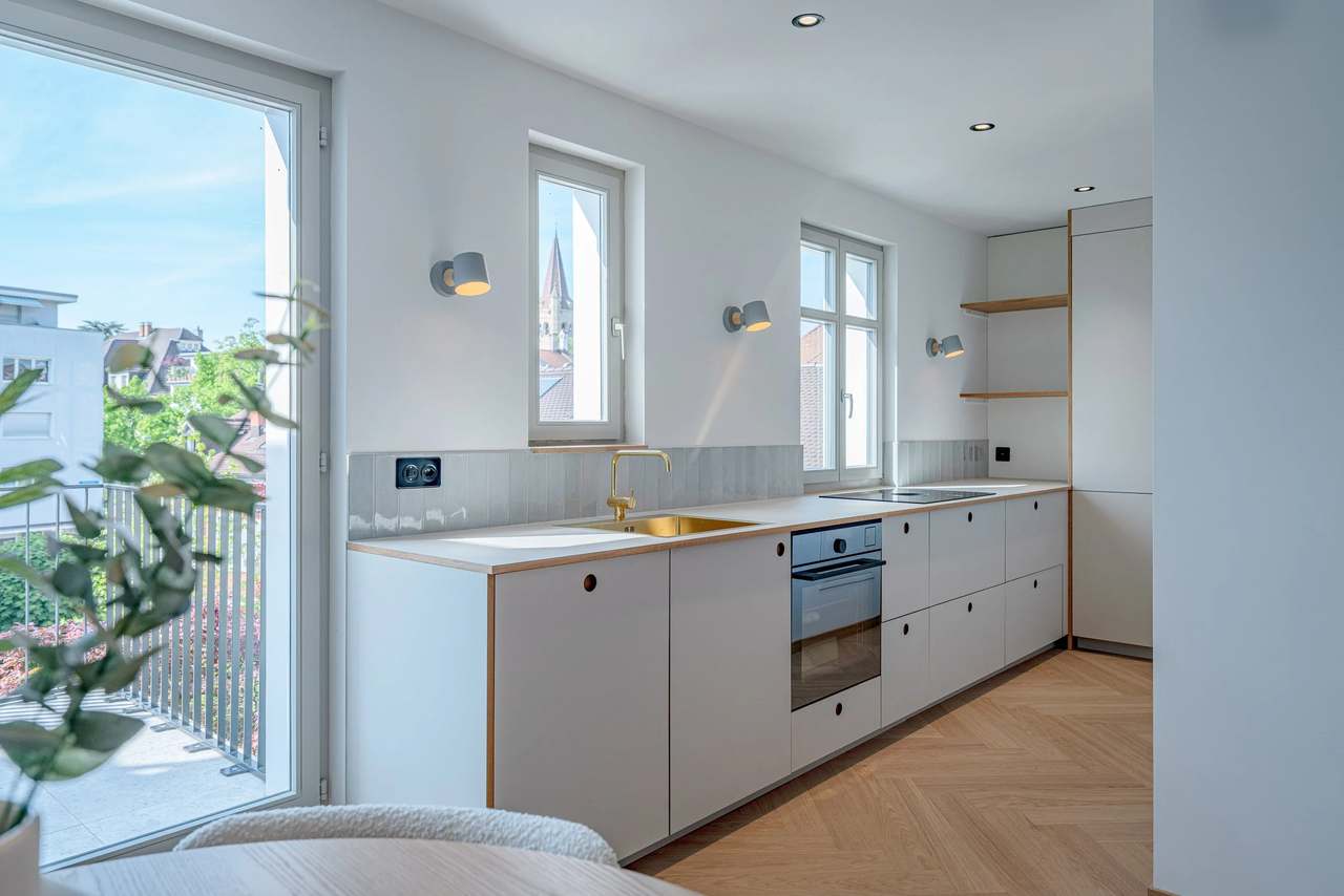 Basel, Küche unter der Dachschräge